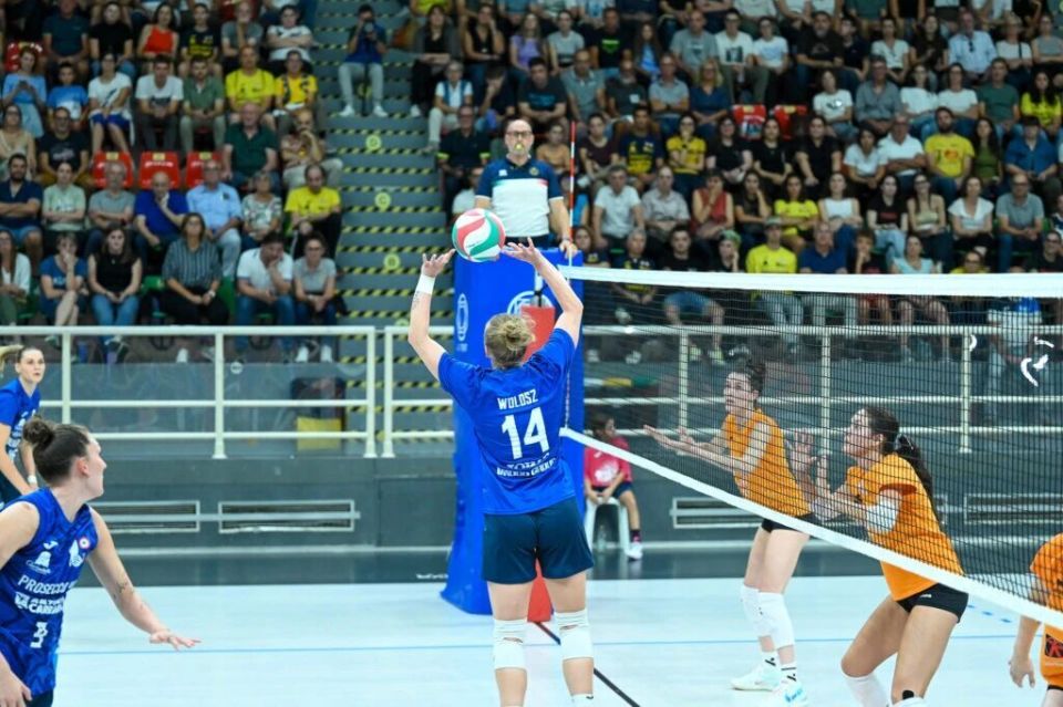 足见球队对, fwE