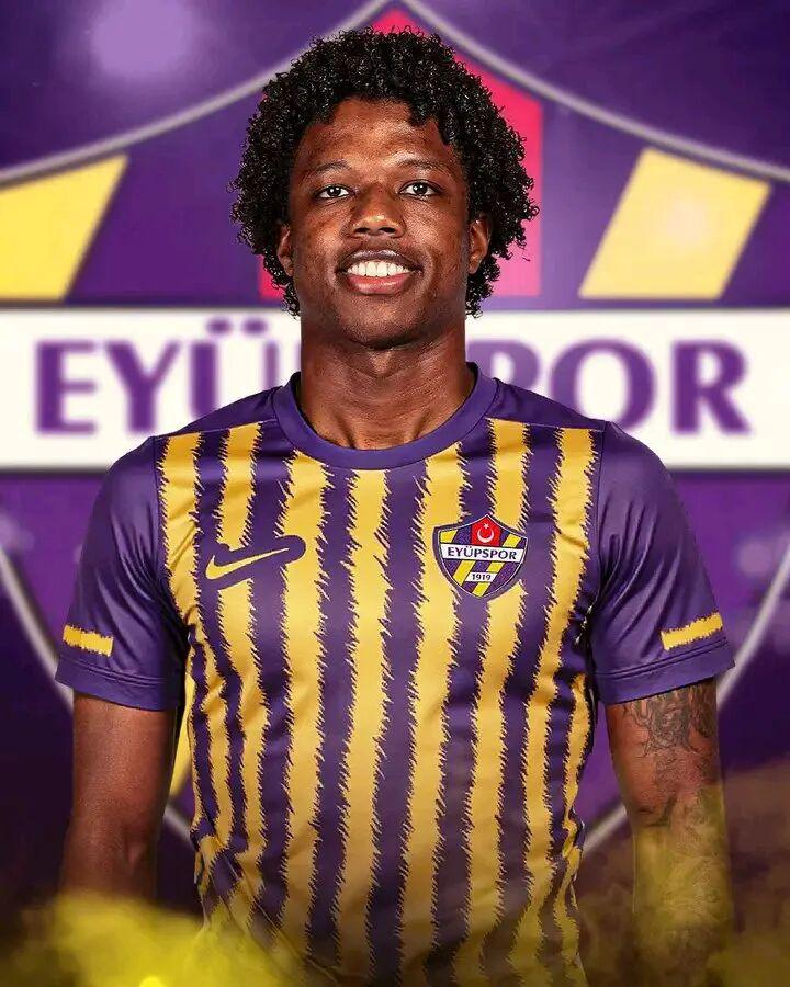 安东尼和桑, 阿莫林很高