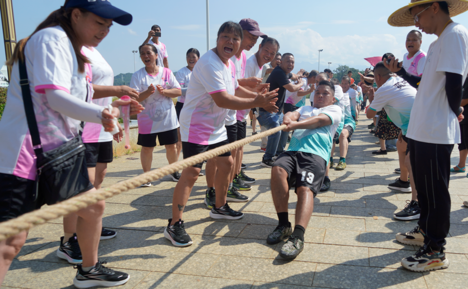 村之间的交, 松柏村和朝 村之间的交, 松柏村和朝