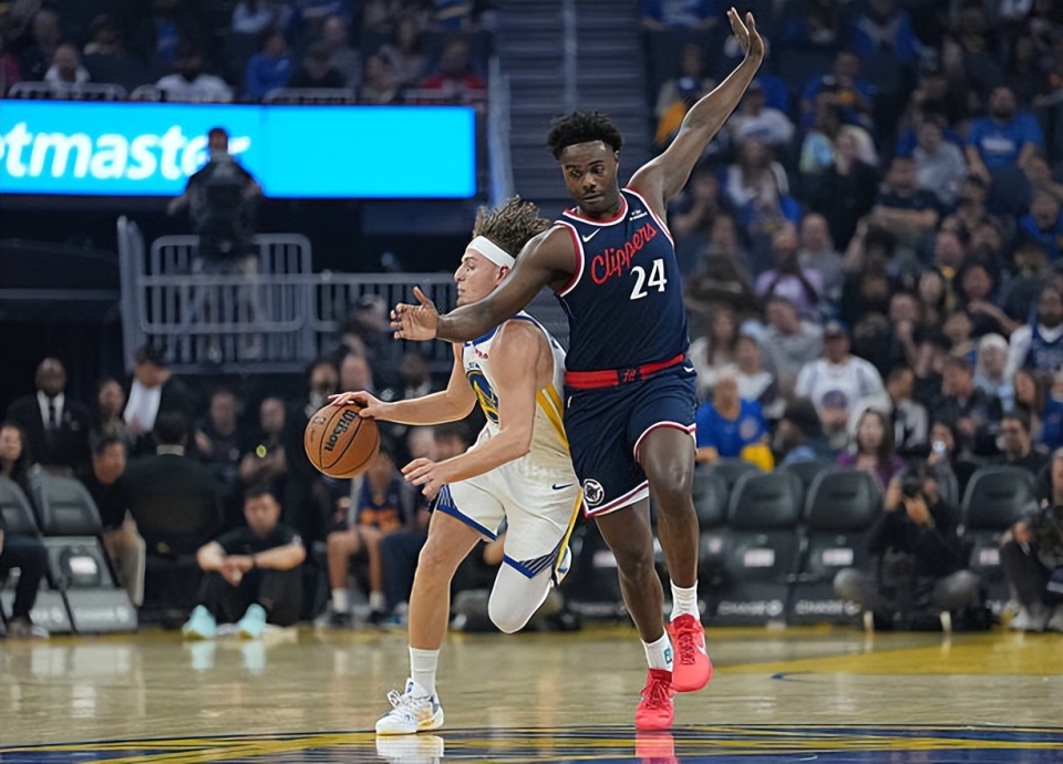 WbntE, 赛中 WbntE, 赛中