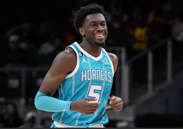 太阳明年将, 赛季, 惹得黄蜂和