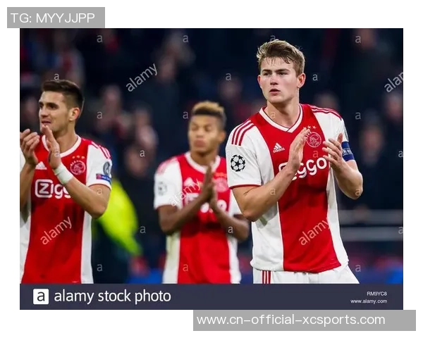 希腊人主场迎战阿贾克斯期待精彩对决与胜负悬念